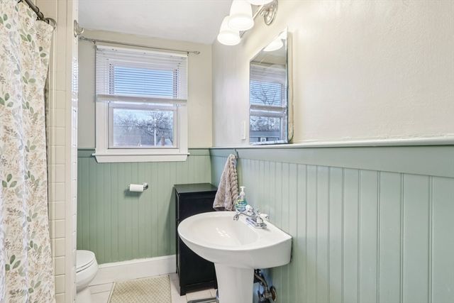 24 Oberlin Rd, Brockton, MA 02302