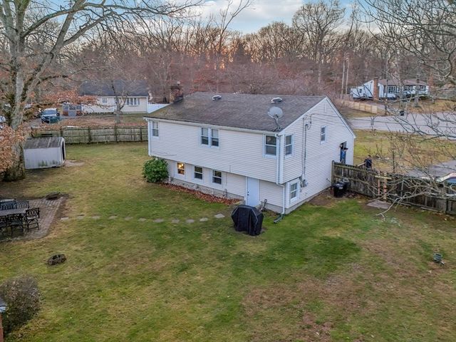 24 Oberlin Rd, Brockton, MA 02302