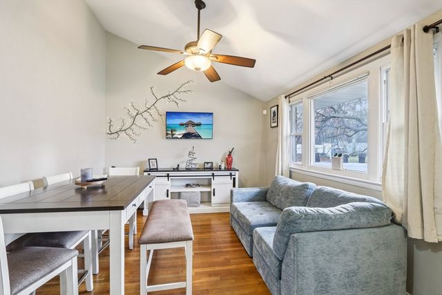 24 Oberlin Rd, Brockton, MA 02302