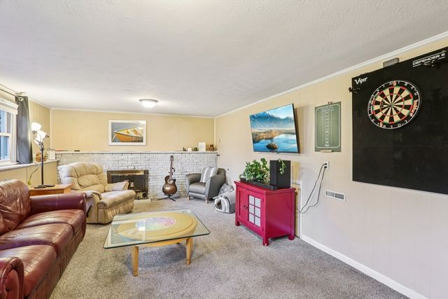 24 Oberlin Rd, Brockton, MA 02302