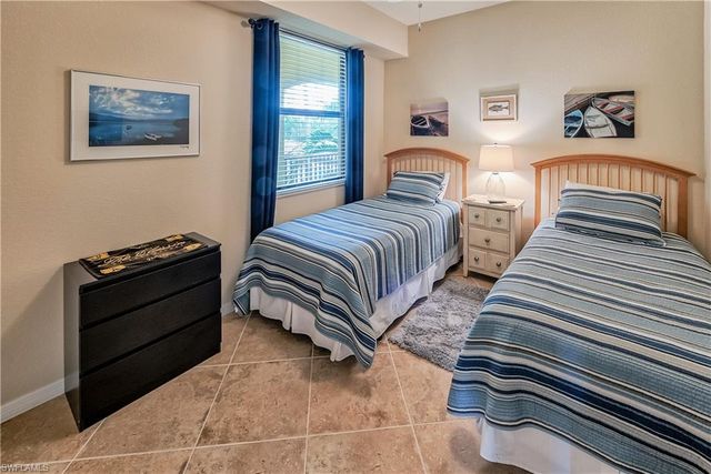 9735 Acqua CT 622, Naples, FL 34113