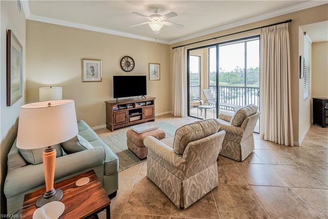 9735 Acqua CT 622, Naples, FL 34113