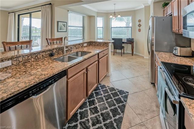 9735 Acqua CT 622, Naples, FL 34113