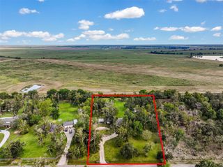 209 Buffalo Trail, Lake Jackson, TX 77566