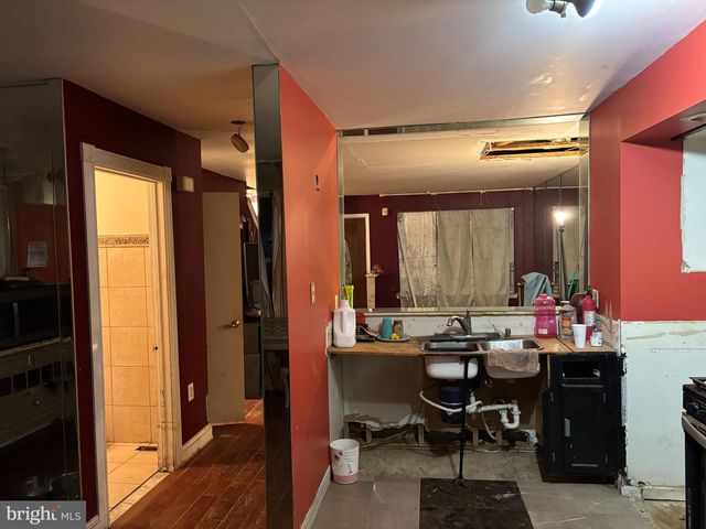 1247 CAMBRIDGE CT, Philadelphia, PA 19123