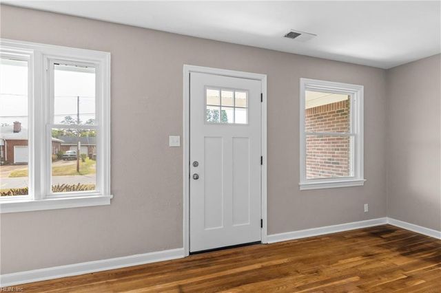 729 Howell ST, Virginia Beach, VA 23464