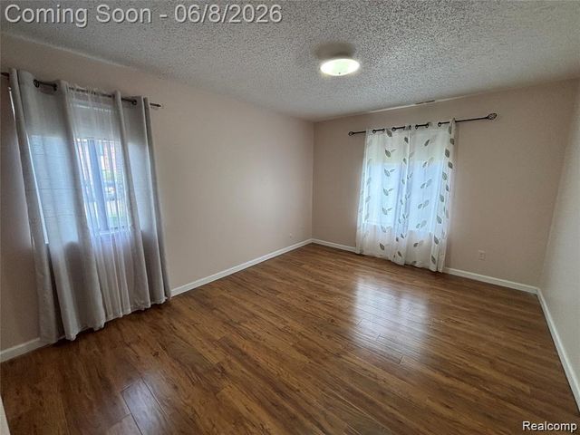15140 Seagull Drive, Sterling Heights, MI 48313