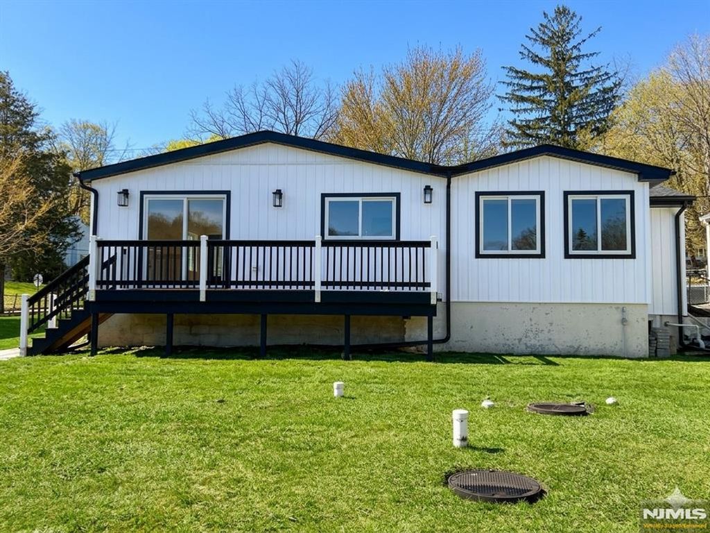 502 Otterhole Road, West Milford, NJ 07480