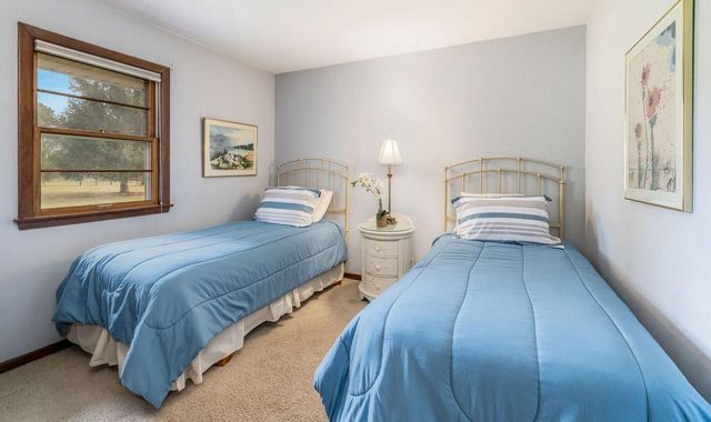 1445 W Heather LANE, River Hills, WI 53217