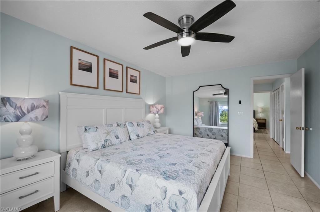 Image 11 of property listing at 1120 SE 46th ST 2G, Cape Coral, FL 33904