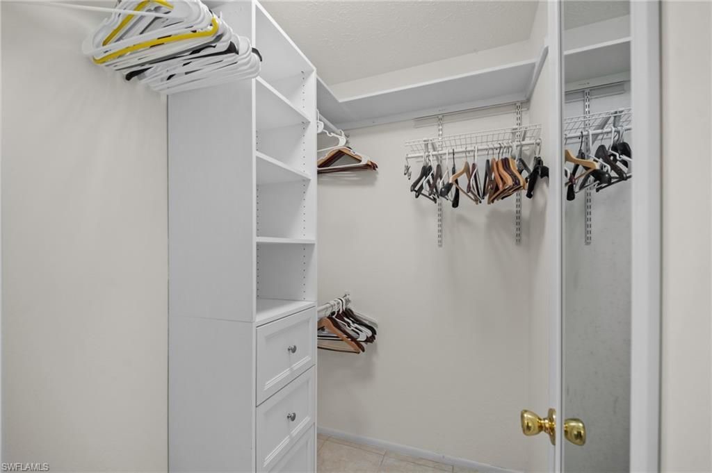 Image 14 of property listing at 1120 SE 46th ST 2G, Cape Coral, FL 33904
