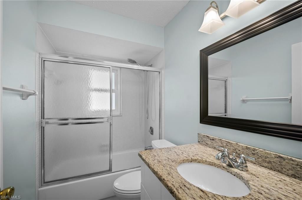 Image 15 of property listing at 1120 SE 46th ST 2G, Cape Coral, FL 33904