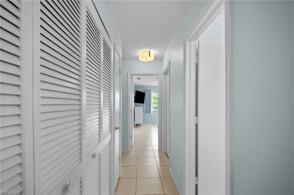 Image 16 of property listing at 1120 SE 46th ST 2G, Cape Coral, FL 33904