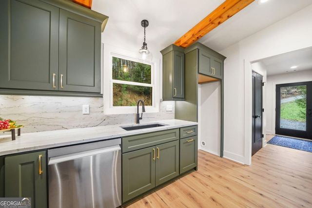 88 Dale Valley Circle, Ellijay, GA 30540