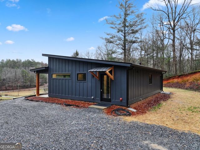 88 Dale Valley Circle, Ellijay, GA 30540