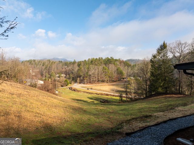 88 Dale Valley Circle, Ellijay, GA 30540