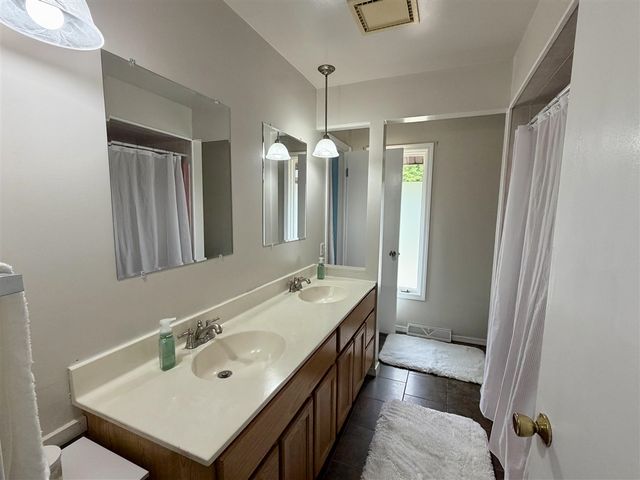 9051 Algoma Avenue, Rockford, MI 49341