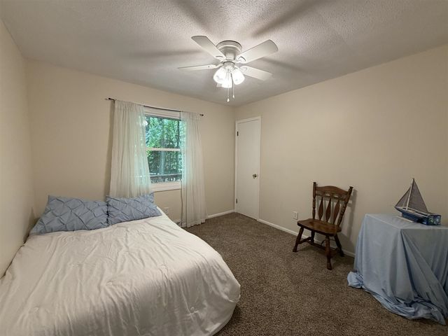 9051 Algoma Avenue, Rockford, MI 49341