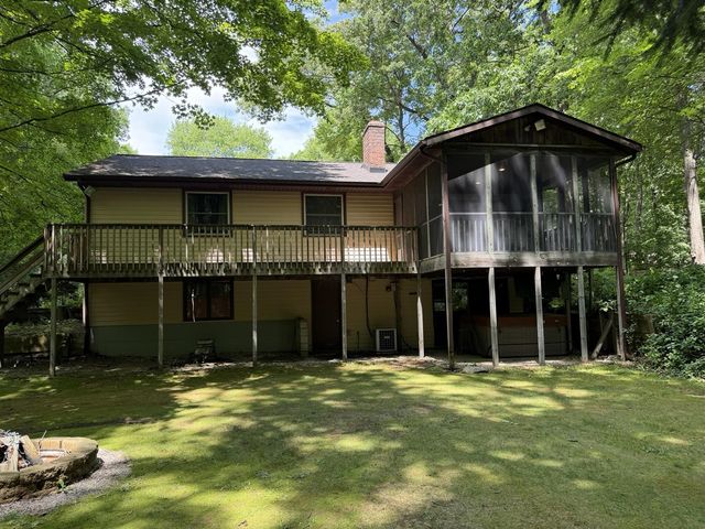 9051 Algoma Avenue, Rockford, MI 49341