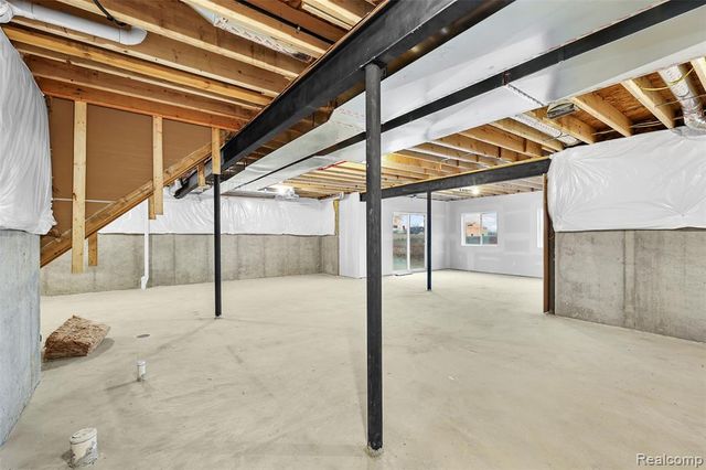 1154 Brendan Bay Drive, Grand Blanc, MI 48439