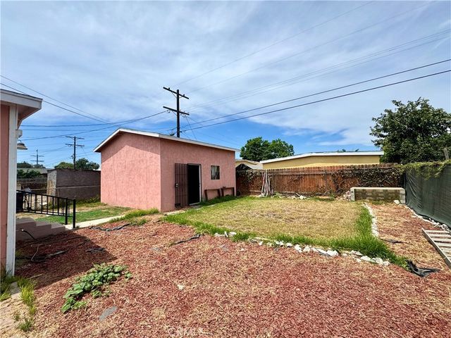 823 E 102nd, Los Angeles, CA 90002