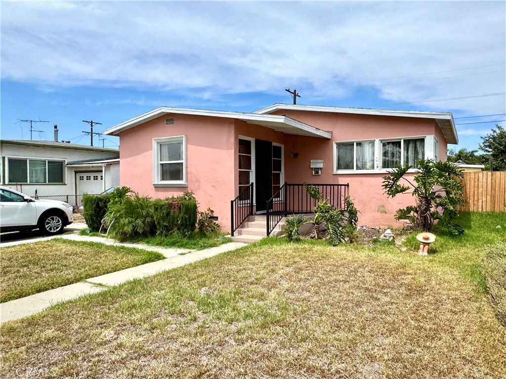 823 E 102nd, Los Angeles, CA 90002