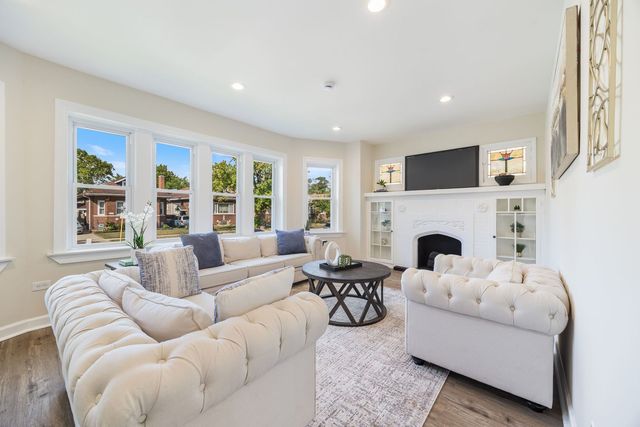 8429 S dante Avenue, Chicago, IL 60619