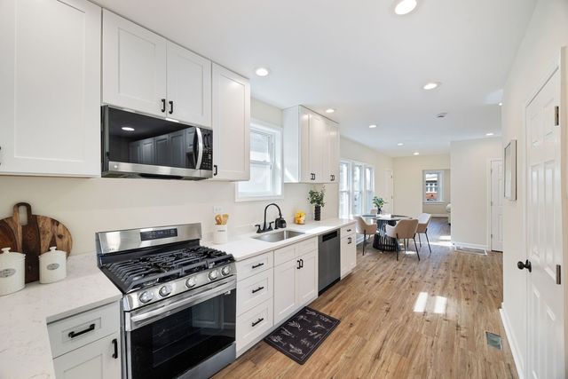 8429 S dante Avenue, Chicago, IL 60619