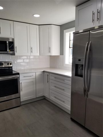3777 NW 78th Ave 14A, Davie, FL 33024