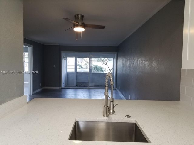 3777 NW 78th Ave 14A, Davie, FL 33024