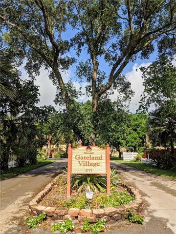 3777 NW 78th Ave 14A, Davie, FL 33024