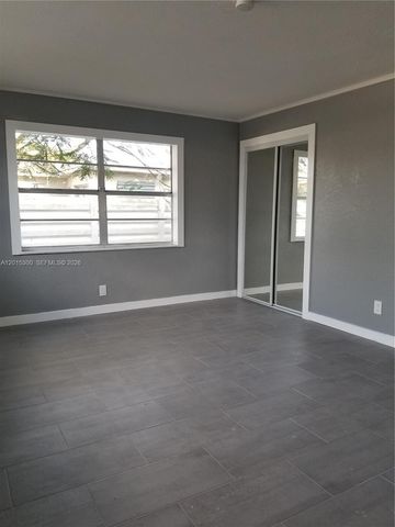3777 NW 78th Ave 14A, Davie, FL 33024