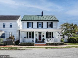 8 CRAWFORD ST, Middletown, DE 19709