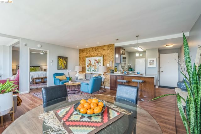2550 Dana St 2F, Berkeley, CA 94704