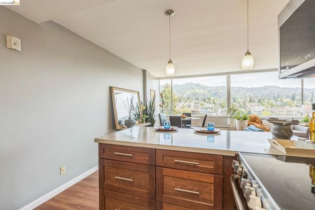 2550 Dana St 2F, Berkeley, CA 94704