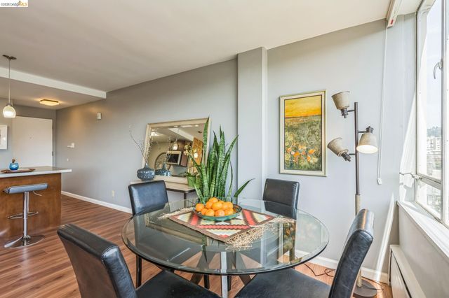 2550 Dana St 2F, Berkeley, CA 94704