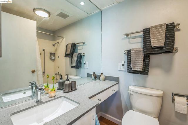 2550 Dana St 2F, Berkeley, CA 94704