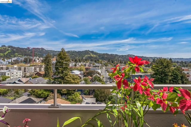 2550 Dana St 2F, Berkeley, CA 94704