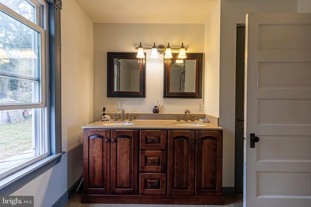 7 MOUNT AIRY AVENUE, Waynesboro, PA 17268