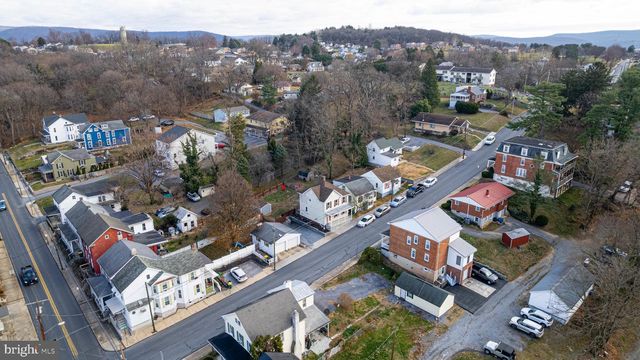 7 MOUNT AIRY AVENUE, Waynesboro, PA 17268