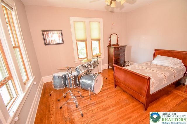 124 East Wayne Avenue, Easton, PA 18042