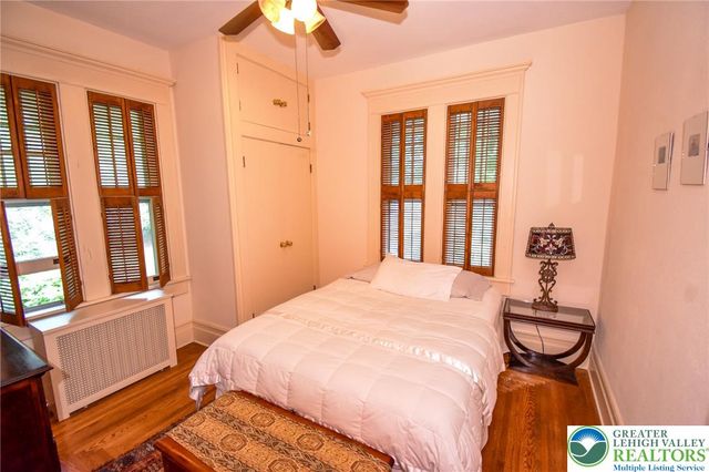 124 East Wayne Avenue, Easton, PA 18042