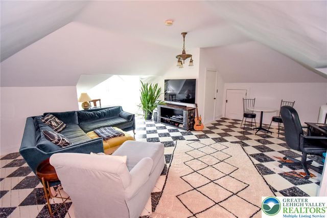 124 East Wayne Avenue, Easton, PA 18042