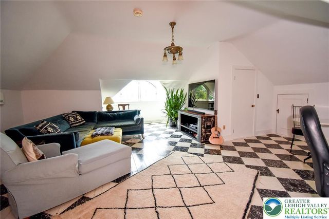 124 East Wayne Avenue, Easton, PA 18042