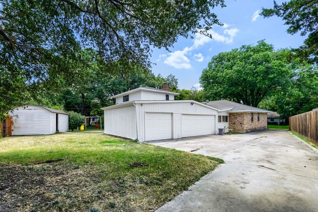 10860 Waterbridge Circle, Dallas, TX 75218