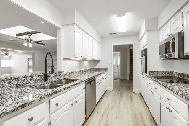 10860 Waterbridge Circle, Dallas, TX 75218