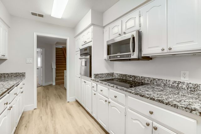 10860 Waterbridge Circle, Dallas, TX 75218
