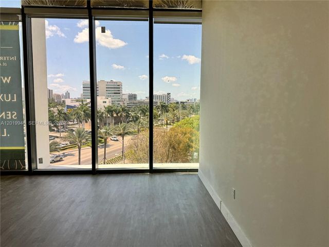 21290 Biscayne Blvd 405, Aventura, FL 33180