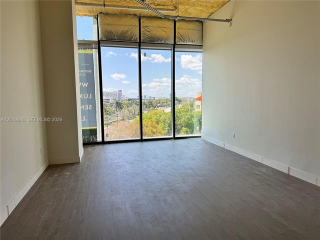 21290 Biscayne Blvd 405, Aventura, FL 33180