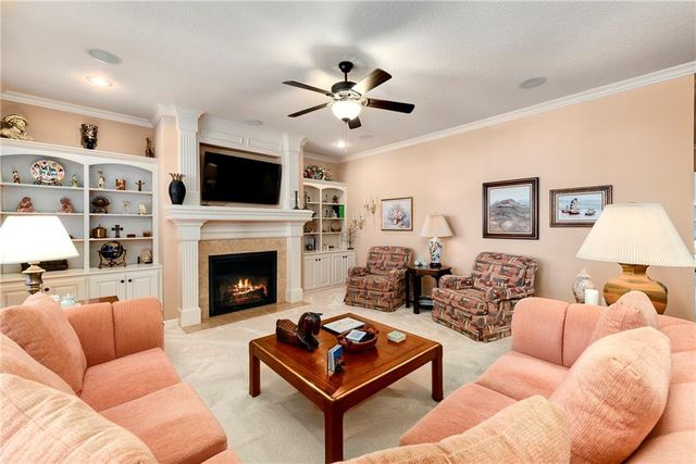 908 SW Olympia Court, Lee's Summit, MO 64082